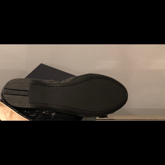 NWT Prada Navy Patent Leather Bow Scrunch Flats - Picture 5 of 5